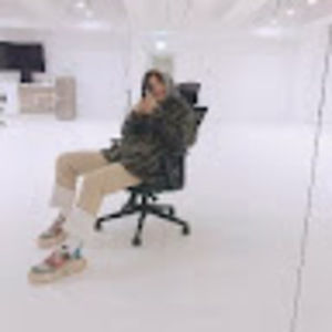 Meet your Posher, Noelia